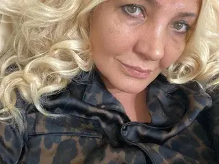Streamate Adult Webcams of Blondyy