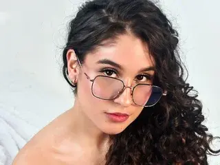 Streamate Free Live Porn of AriaBloomm