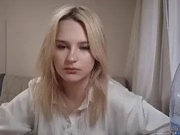 Stripchat Free Live Porn of BloomMoon