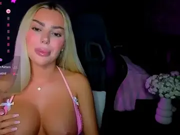 Stripchat Live Porn of Ayla__Demir
