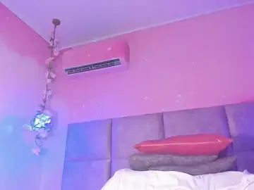 Stripchat Free Live Porn of Emiily_Grace