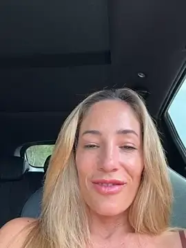 Stripchat Free Live Porn of SweetAlegra_