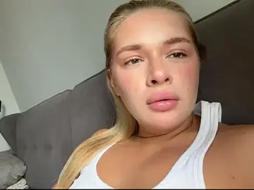 Stripchat Private Sex Chat of SoftMandolin