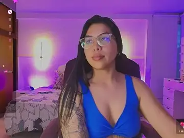 Stripchat Live Sex of kloe28