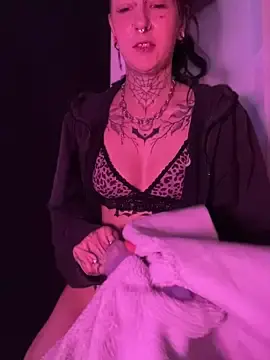 Stripchat Best Webcam of BlueVelvetBat