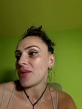 Stripchat Free Porn Cam of Caramellaa