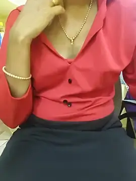Stripchat Live Sex Cam of Cuteteluguammmaie