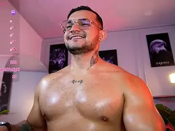 Stripchat Free Porn Cam of Marco_Vega