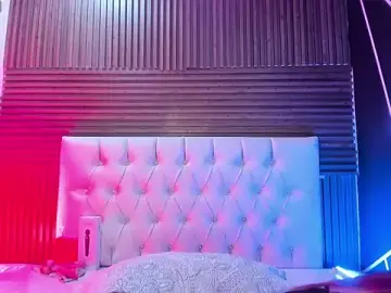 Stripchat Free Porn Cam of CleoFoxxx_