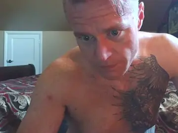 Stripchat Free Porn Cam of DILFiGuess1