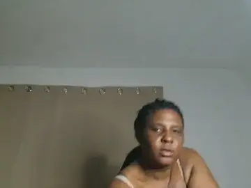 Stripchat Free Porn Cam of CurvySashia