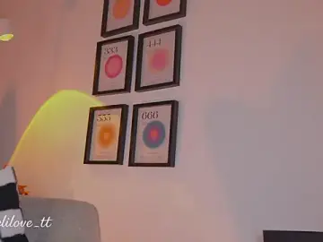 Stripchat Free Porn Cam of MelyTaylor_
