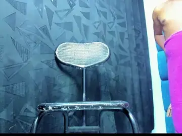 Stripchat Free Porn Cam of monsterdick_22cm