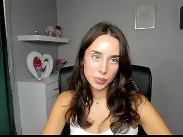 Stripchat Live Sex Cam of AdeleSolo