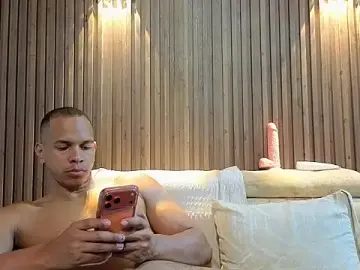 Stripchat Free Porn Cam of MarcoStriker