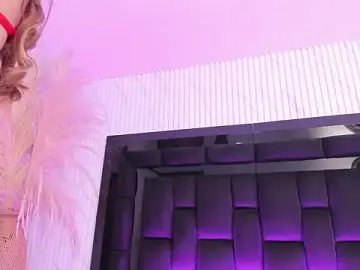 Stripchat Best Webcam of CarlySommers