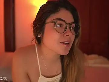 Stripchat Live Porn of Lau_Bee