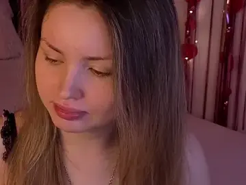 Stripchat Adult Webcams of Lora_Rosee