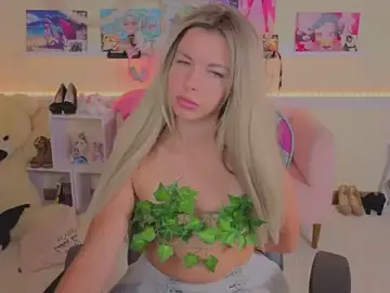 Stripchat Nude Webcam of Real_Tini