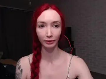 Stripchat Adult Webcam of Roxy_Silver