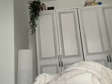 Stripchat Live Sex Cam of MsBelleWarick