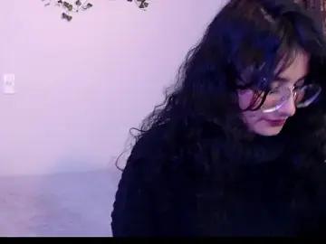 Stripchat Live Sex Cam of Lili__Clan