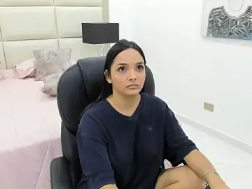Stripchat Live Sex Cam of Chloelarsons