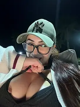 Stripchat Sex Cam of Natha_Fantasy