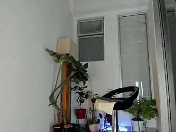 Stripchat Sex Cam of kamari_gaia