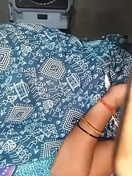 Stripchat Nude Webcam of Super_bhabhi_Indian