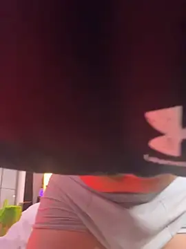 Stripchat Live Sex Cam of muscle_boyhorny