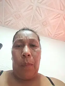 Stripchat Sex Cam of Ruby-Hot-Milf
