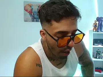 Stripchat Free Porn Cam of Jacobb_Phoenix
