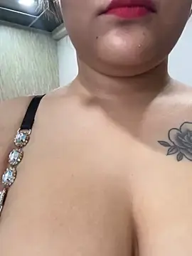 Stripchat Live Sex Cam of Rosy_BabyDoll