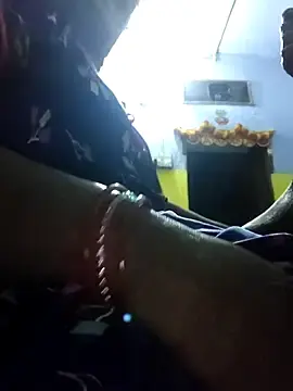 Stripchat Adult Webcam of Priyasexcpl