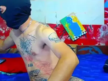 Stripchat Sex Cam of deivid_estrada