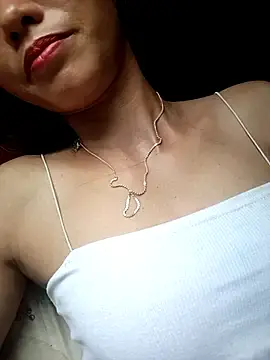 Stripchat Sex Cam of Suly-sweet