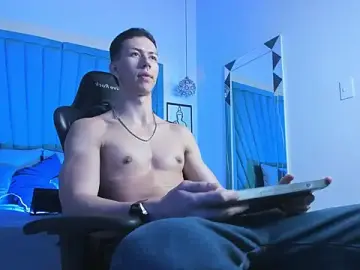 Stripchat Sex Cam of OliverThompsonJS
