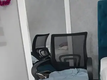 Stripchat Free Porn Cam of Vic_Taylor