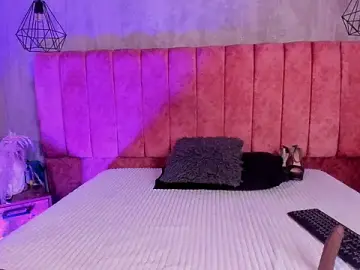 Stripchat Adult Webcam of LunaArias