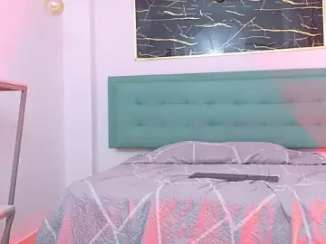 Stripchat Live Sex Cam of Yuri_Queen
