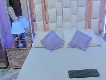 Stripchat Watch Live Sex Cams of Goldentemptation_
