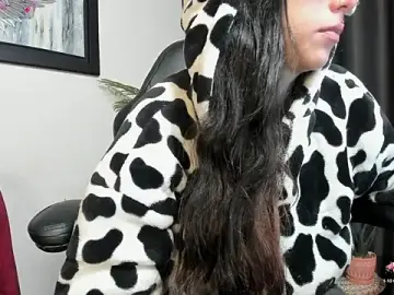 Stripchat Live Sex Cam of Laila_Angels