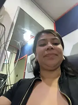 Stripchat Sex Chat of emilyjohanson
