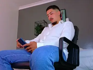 Stripchat Nude Webcam of MrFox__