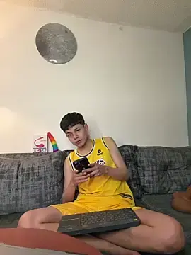 Stripchat Free Porn Cam of Andy_Belier23