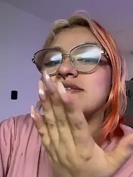 Stripchat Sex Cam of Sophia_Weest99