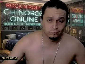 Stripchat Live Porn of chino_roz