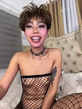 Stripchat Watch Live Sex Cams of Innocent_yanixx69