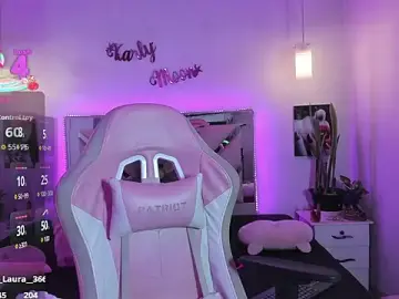 Stripchat Live Sex Cam of Karly_moon